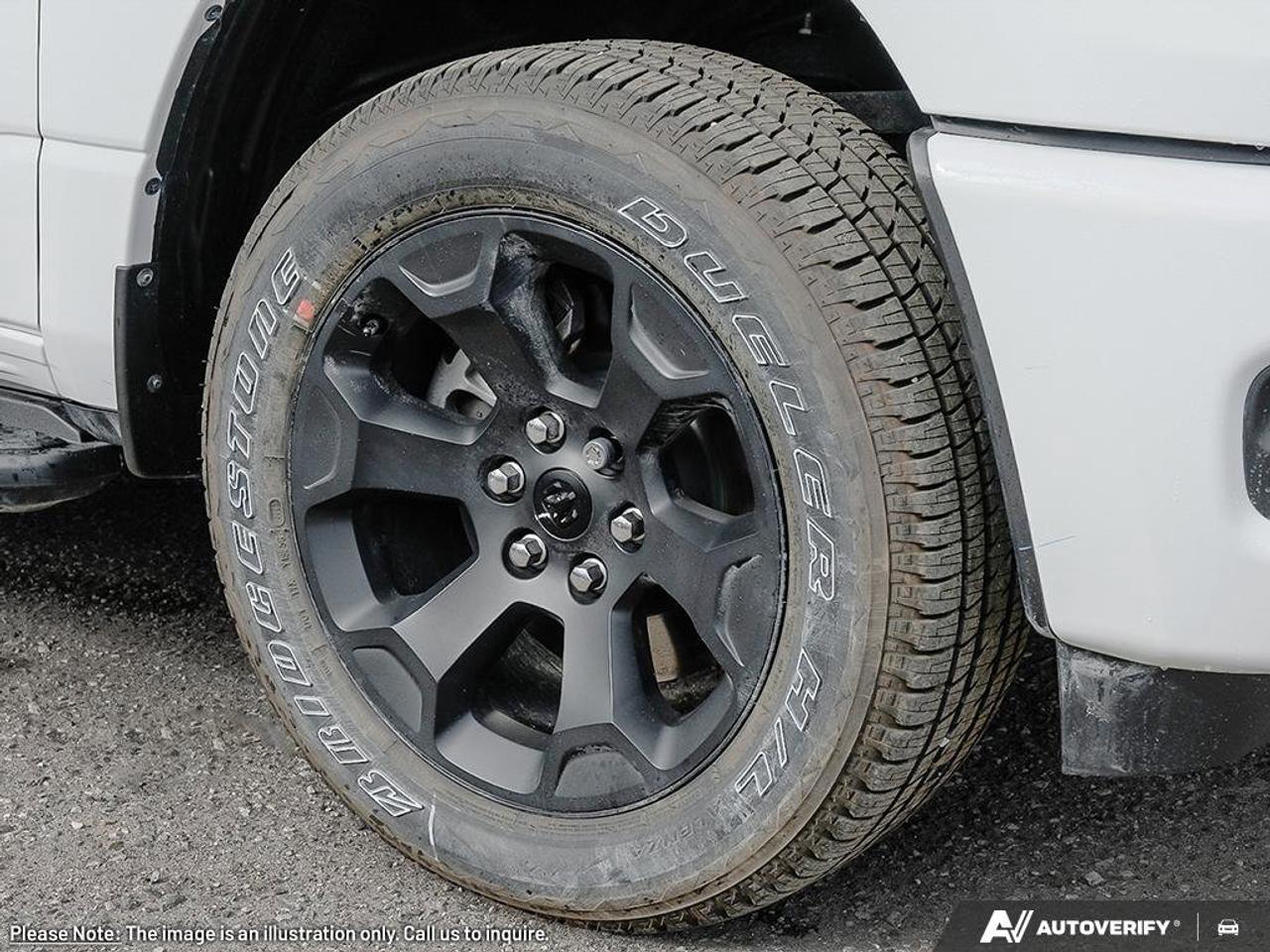 2026 RAM 1500 Express/Night Edition/3.6 V6/Crew Cab/4x4 Photo