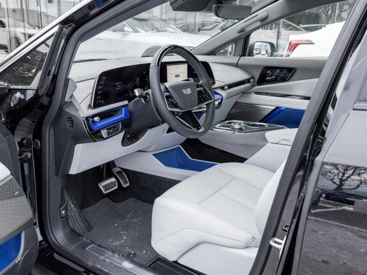 2026 Cadillac OPTIQ Luxury Photo