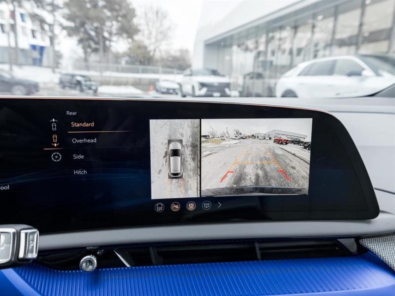 2026 Cadillac OPTIQ Luxury Photo