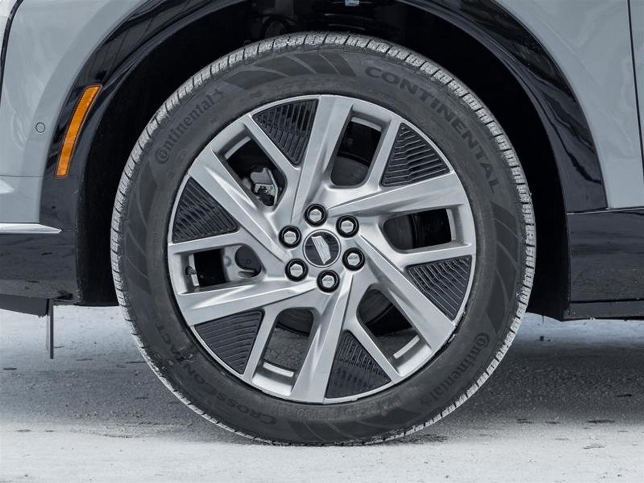 2026 Cadillac OPTIQ Premium Luxury Photo