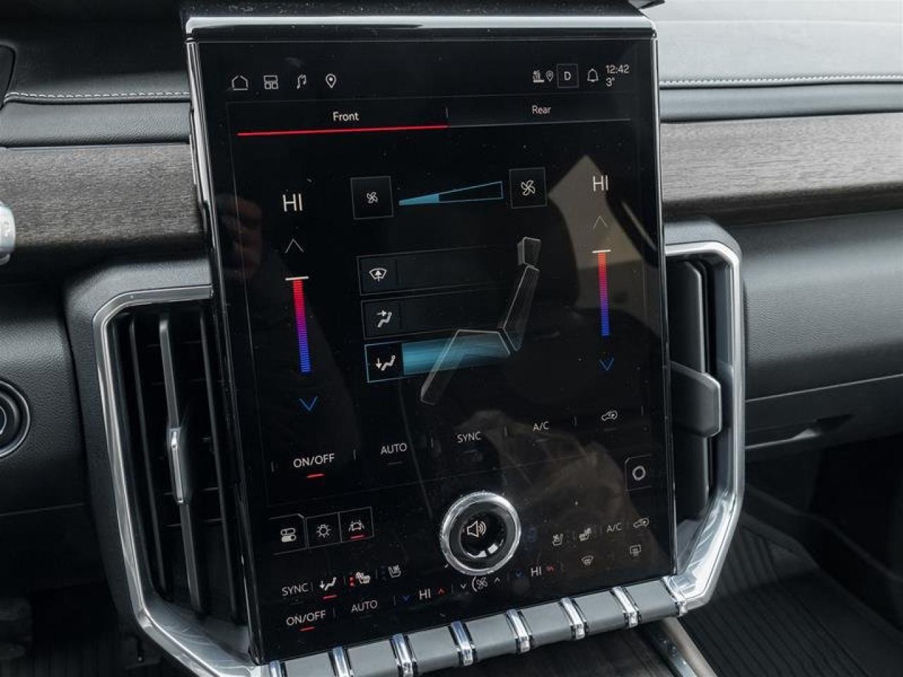 2026 GMC Acadia Denali Ultimate Photo