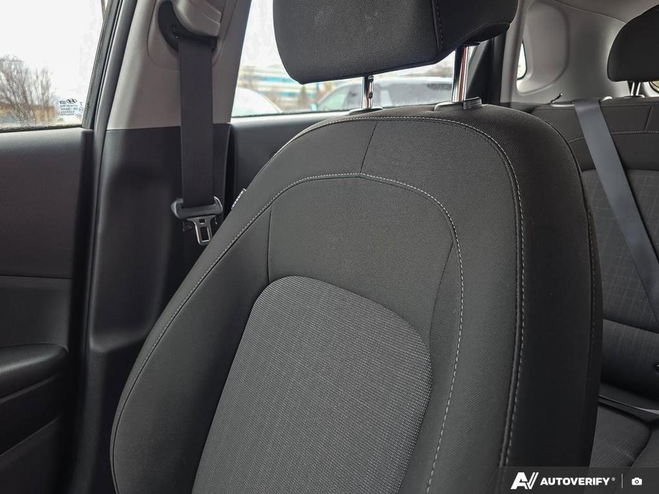 2023 Hyundai KONA Preferred AWD | Push-Start | Camera | Photo