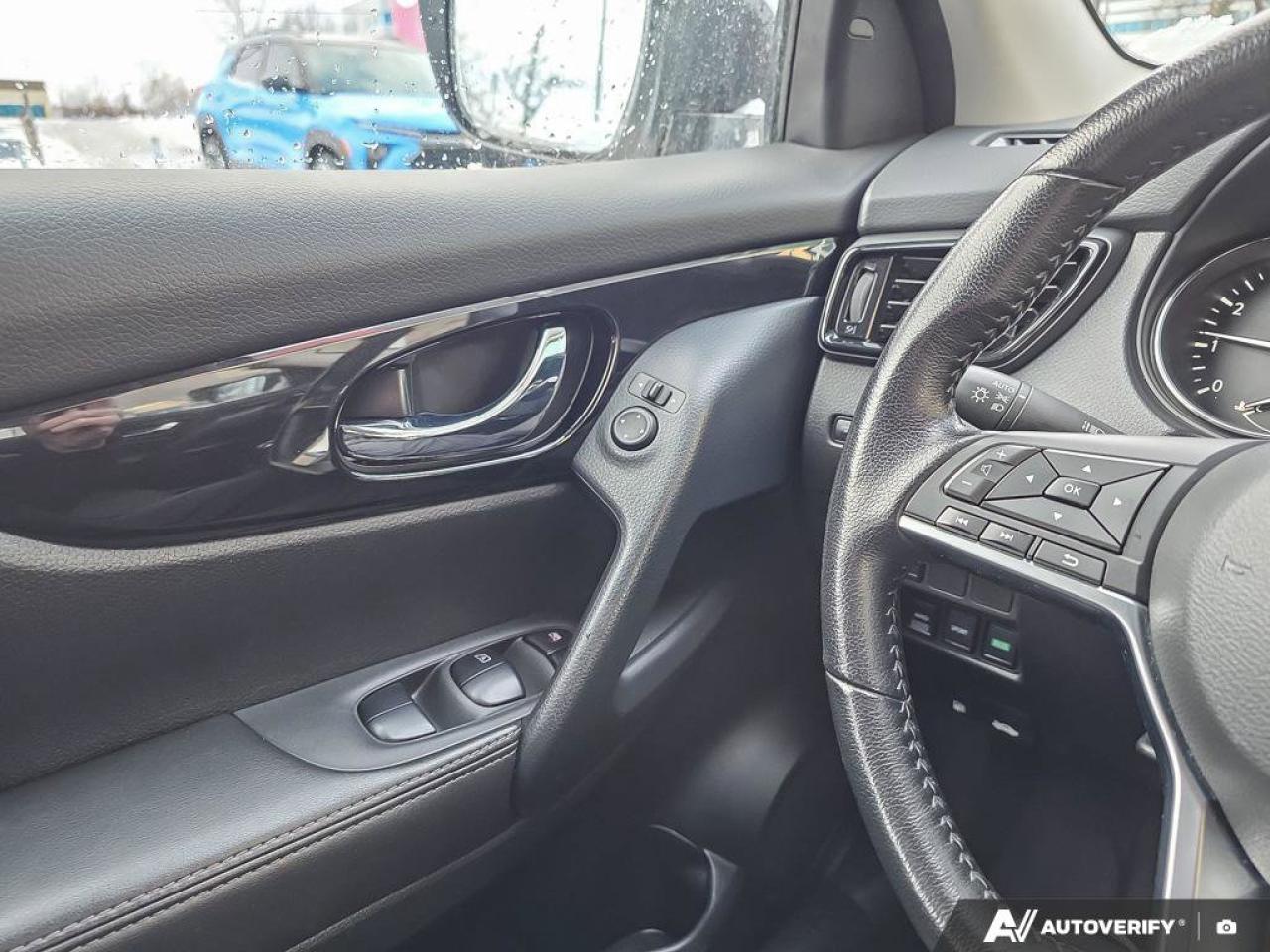 2023 Nissan Qashqai SV AWD | Pro Pilot Assist | Heated Seats | Alloy Rims | Photo