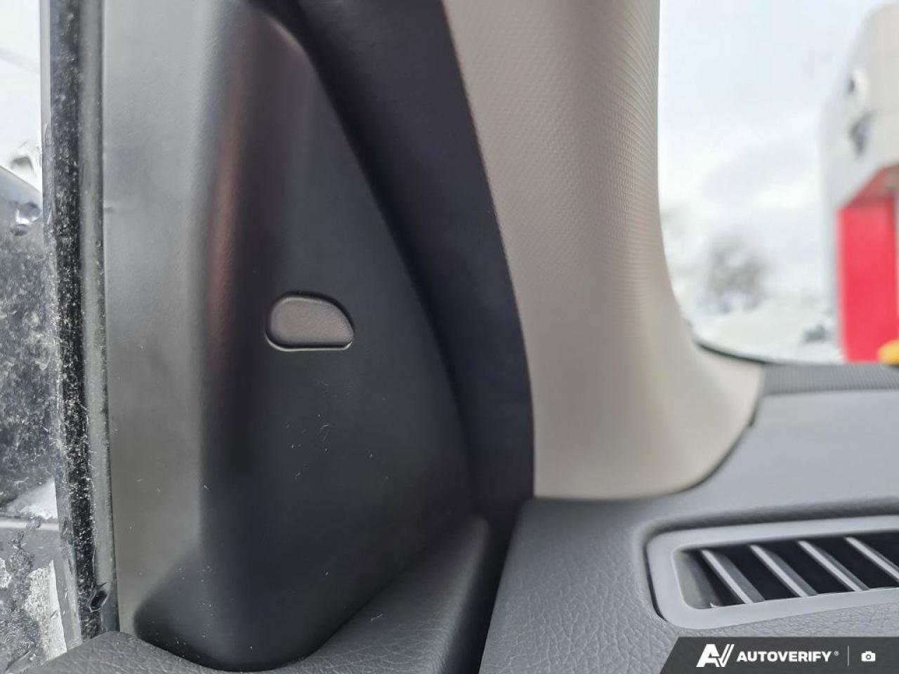 2023 Nissan Qashqai SV AWD | Pro Pilot Assist | Heated Seats | Alloy Rims | Photo