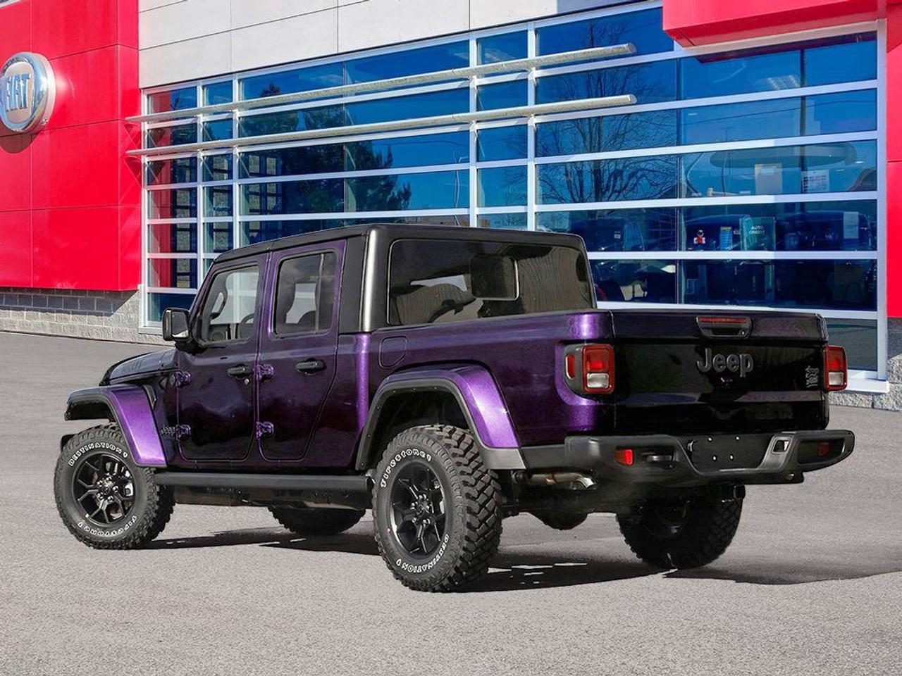 2026 Jeep Gladiator Willys/DUAL TOP/SAFETY GROUP/TECH GROUP/SPRAY LINER/REMOTE START/ Photo