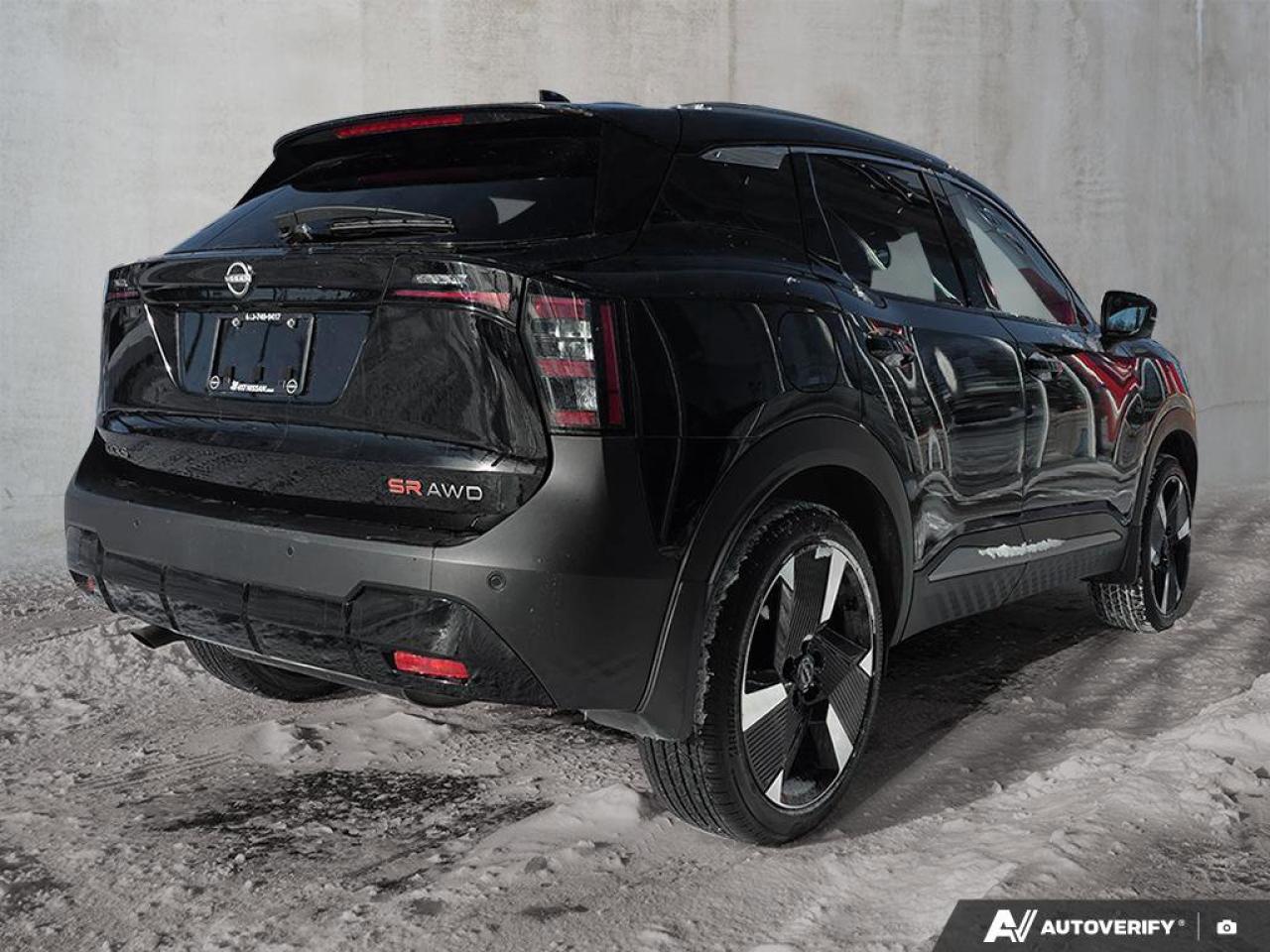 2026 Nissan Kicks SR AWD | 360 View Camera | Apple CarPlay | Moonroof | Photo4