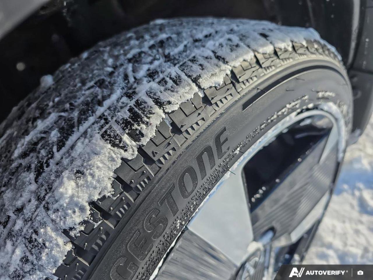 2026 Nissan Kicks SR AWD | 360 View Camera | Apple CarPlay | Moonroof | Photo