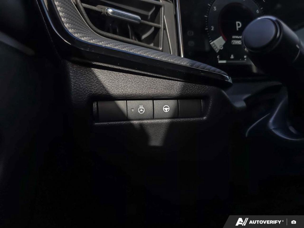 2026 Nissan Kicks SR AWD | 360 View Camera | Apple CarPlay | Moonroof | Photo