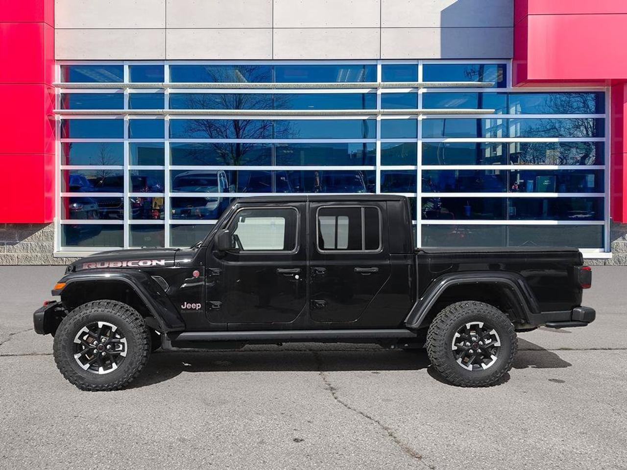 2026 Jeep Gladiator Rubicon X/DUAL TOPS/SPRAY LINER/3.6L V6/ LEATHER SEATS/ Photo5