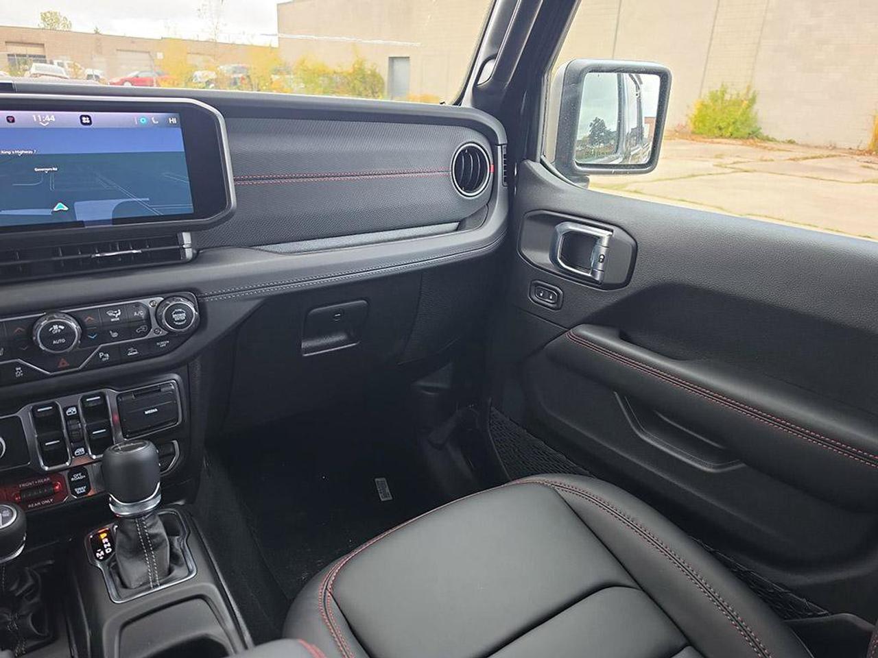2026 Jeep Gladiator Rubicon X/DUAL TOPS/SPRAY LINER/3.6L V6/ LEATHER SEATS/ Photo