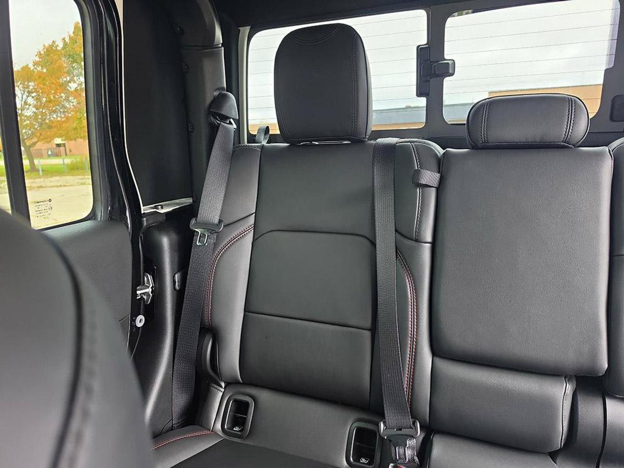 2026 Jeep Gladiator Rubicon X/DUAL TOPS/SPRAY LINER/3.6L V6/ LEATHER SEATS/ Photo