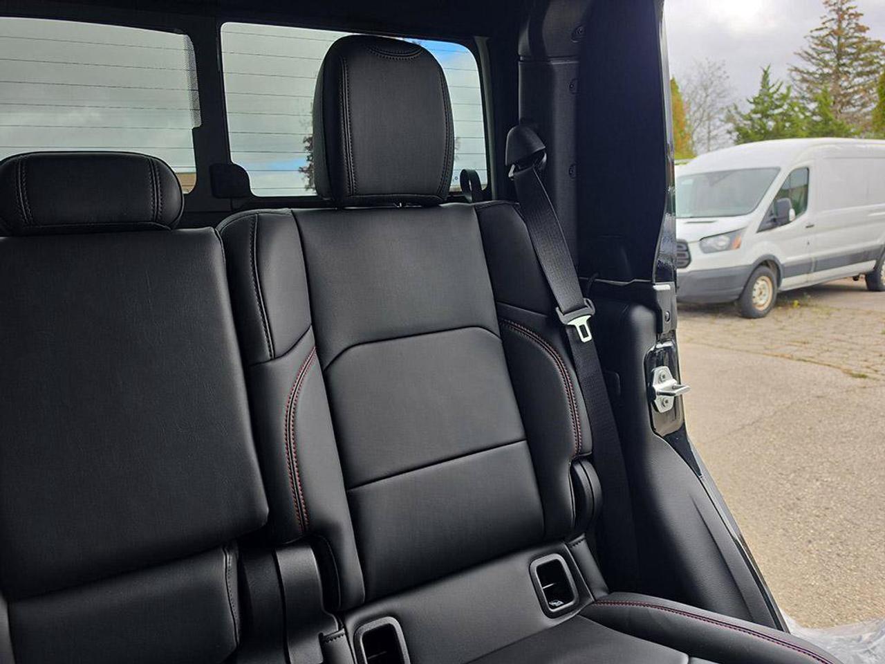 2026 Jeep Gladiator Rubicon X/DUAL TOPS/SPRAY LINER/3.6L V6/ LEATHER SEATS/ Photo