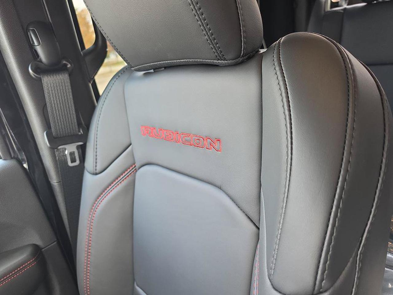 2026 Jeep Gladiator Rubicon X/DUAL TOPS/SPRAY LINER/3.6L V6/ LEATHER SEATS/ Photo