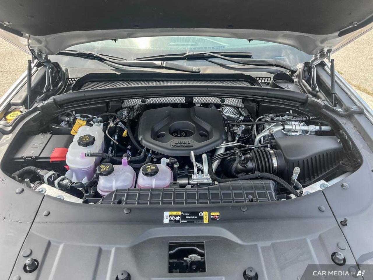 2023 Jeep Grand Cherokee 4xe Navigation | Pano Roof | Rear Seat Video | 20 Wheels | Heated & Cooled Seats | Remote Start | Photo