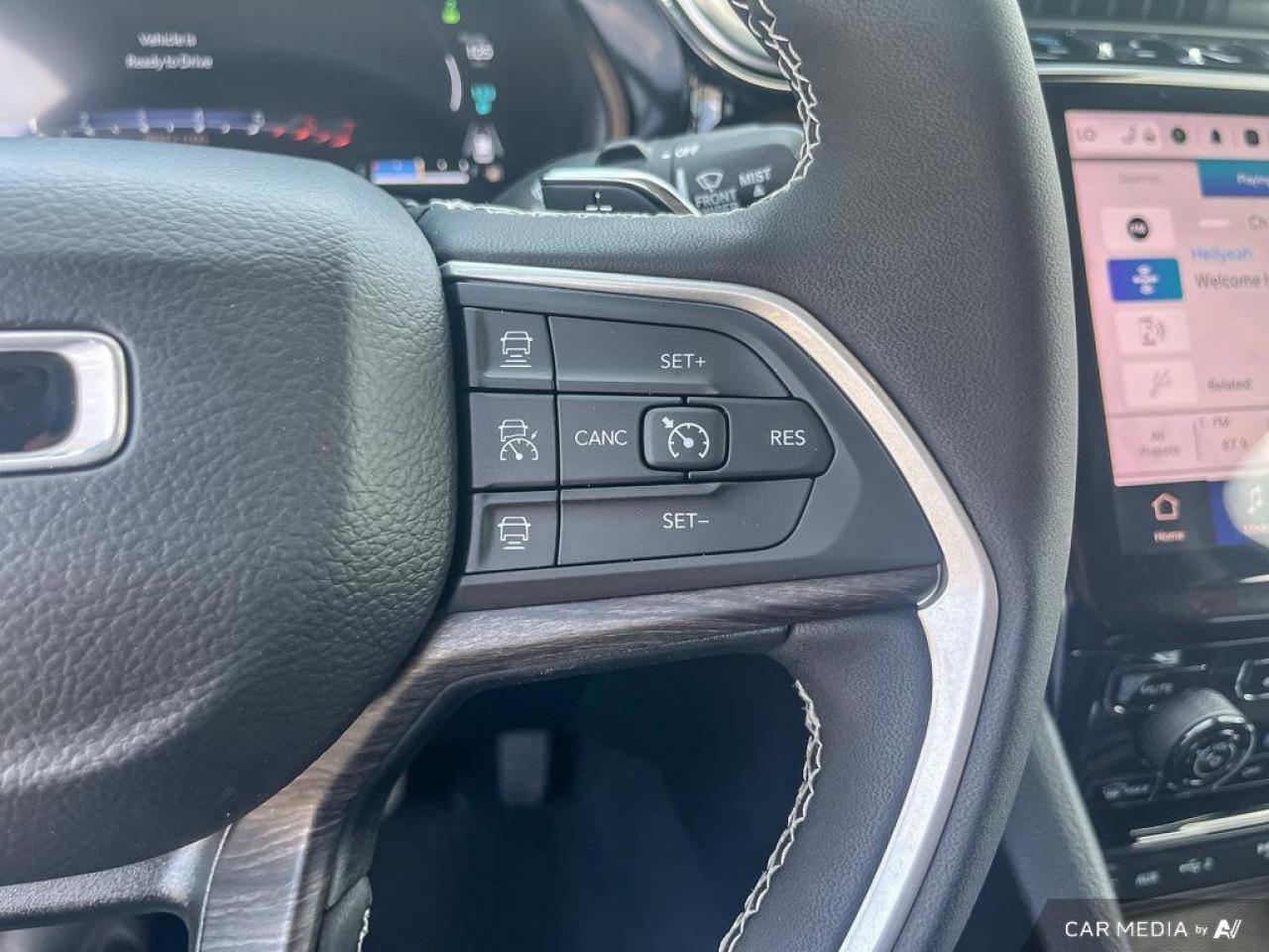 2023 Jeep Grand Cherokee 4xe Navigation | Pano Roof | Rear Seat Video | 20 Wheels | Heated & Cooled Seats | Remote Start | Photo