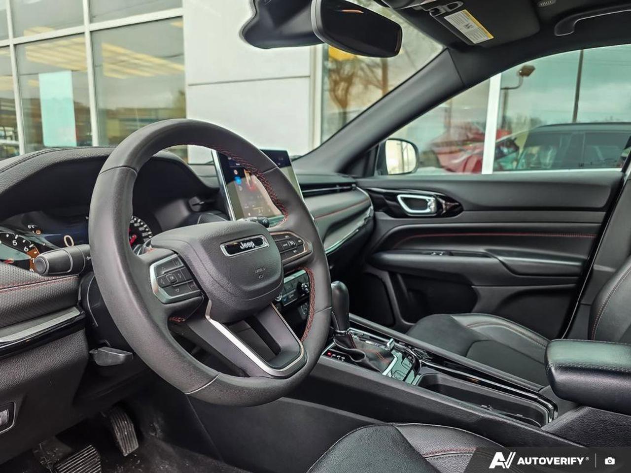 2024 Jeep Compass Trailhawk | Wireless Apple Car Play | Android Auto |  Heated Seats | Leather | Photo