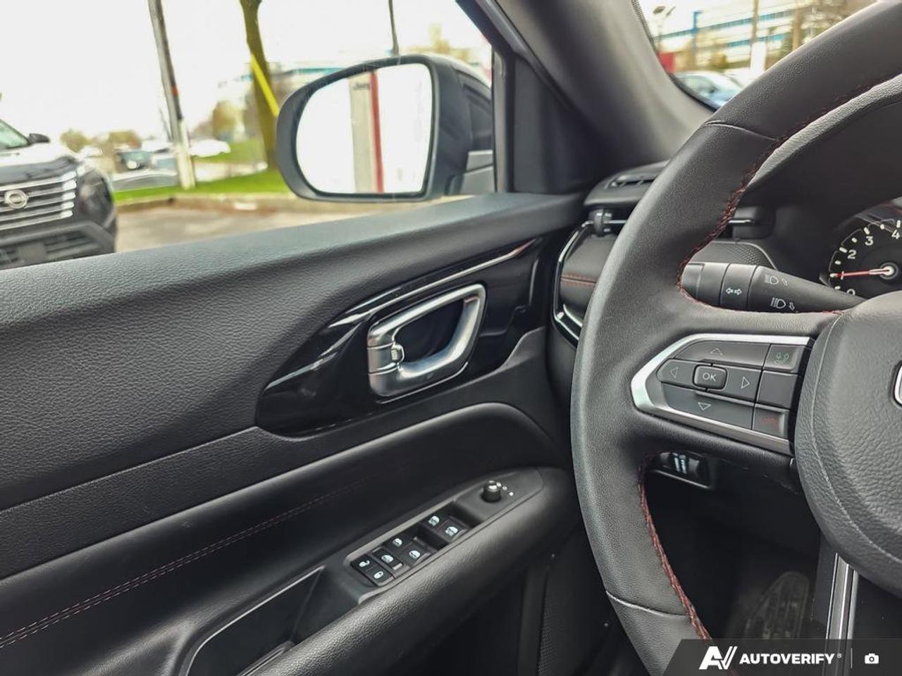 2024 Jeep Compass Trailhawk | Wireless Apple Car Play | Android Auto |  Heated Seats | Leather | Photo