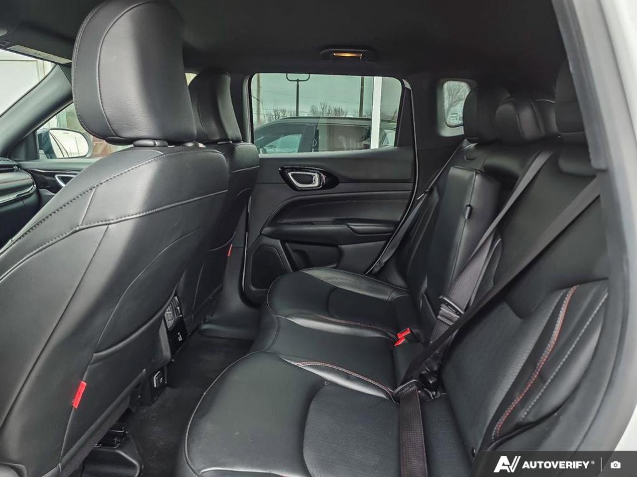 2024 Jeep Compass Trailhawk | Wireless Apple Car Play | Android Auto |  Heated Seats | Leather | Photo