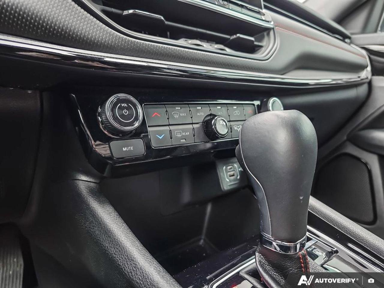 2024 Jeep Compass Trailhawk | Wireless Apple Car Play | Android Auto |  Heated Seats | Leather | Photo