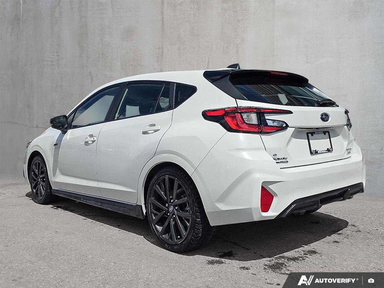 2025 Subaru Impreza RS | RS-exclusive sport-tuned suspension | Apple Car Play | Photo2