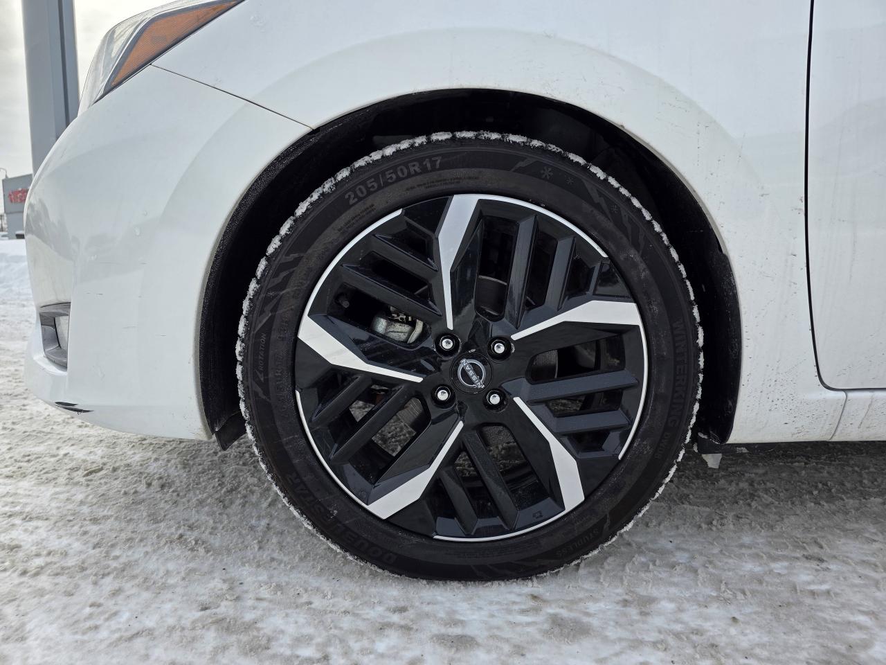 2023 Nissan Versa SR | Heated Seats | Apple Car Play | Android Auto | Photo