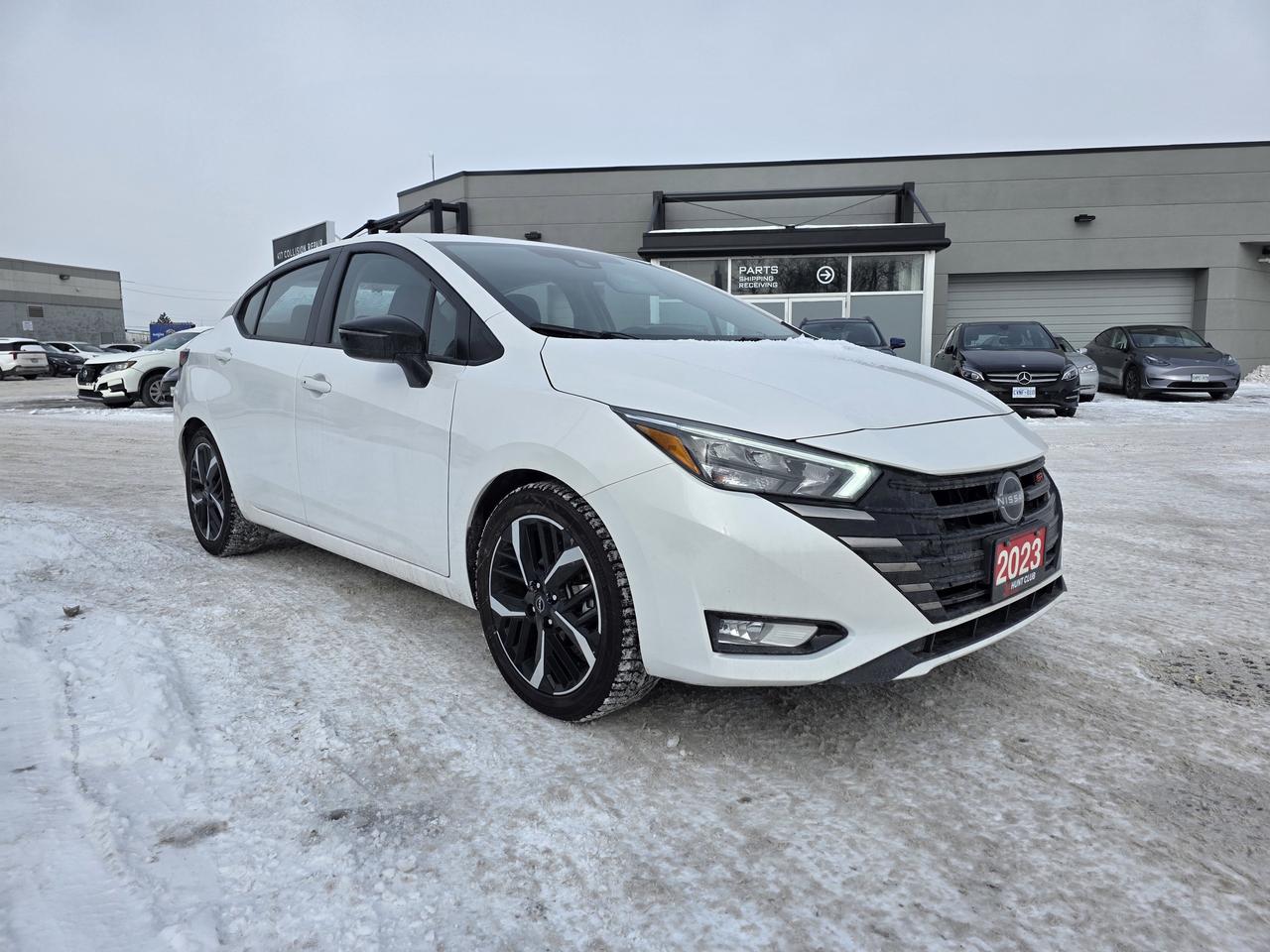 2023 Nissan Versa SR | Heated Seats | Apple Car Play | Android Auto | Photo3