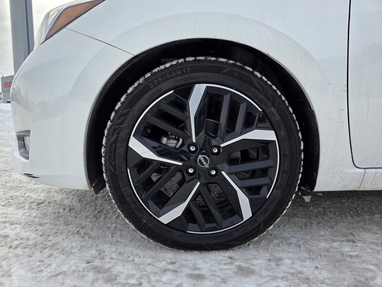 2023 Nissan Versa SR | Heated Seats | Apple Car Play | Android Auto | Photo