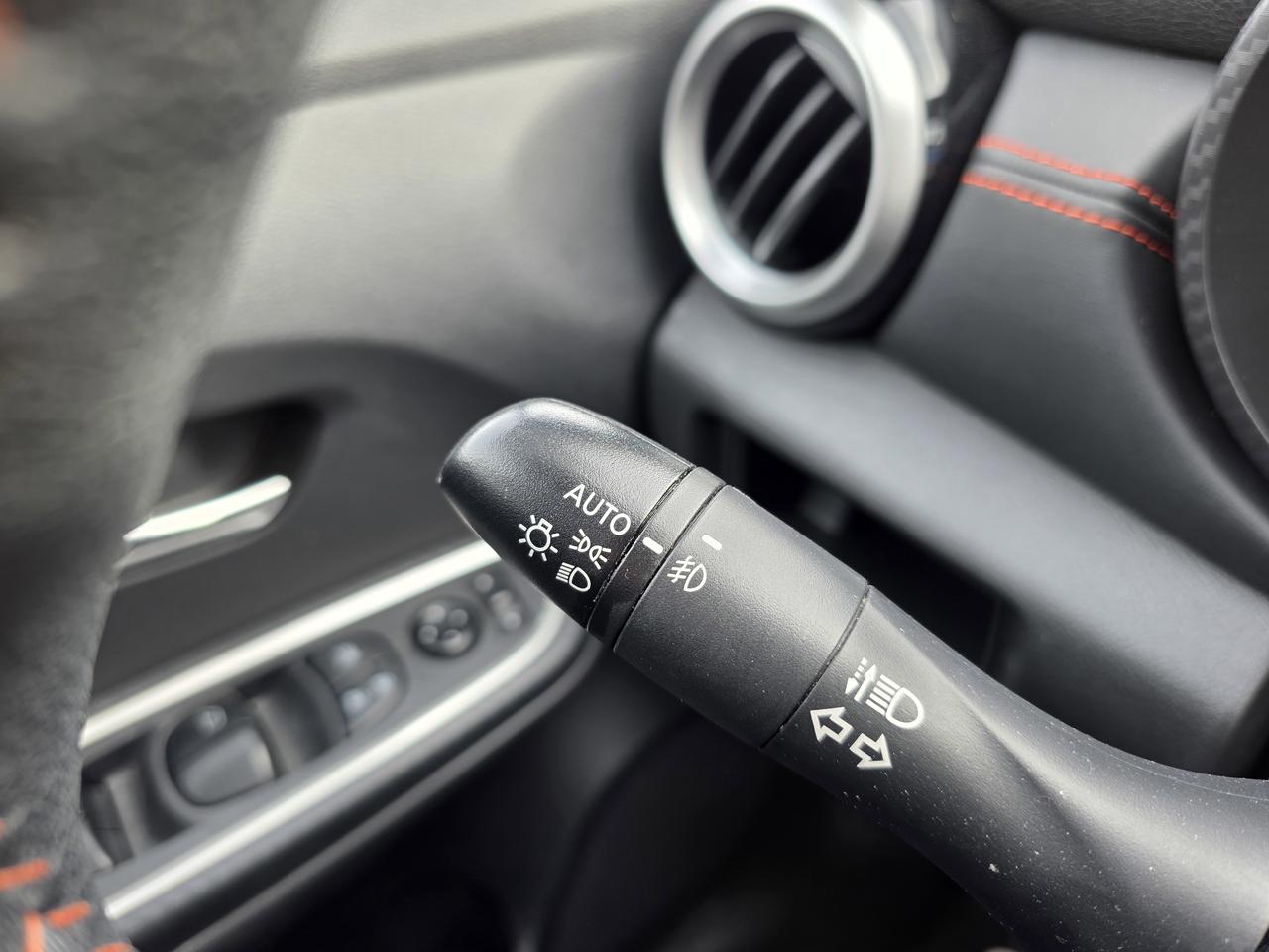 2023 Nissan Versa SR | Heated Seats | Apple Car Play | Android Auto | Photo