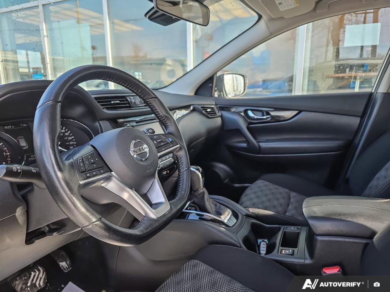 2023 Nissan Qashqai SV AWD | Apple CarPlay | Heated Seats | Alloy Rims | Photo