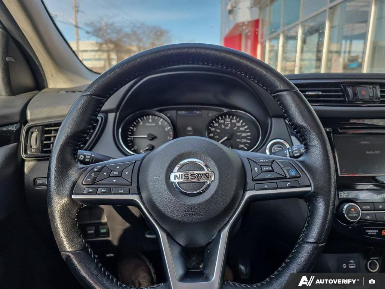 2023 Nissan Qashqai SV AWD | Apple CarPlay | Heated Seats | Alloy Rims | Photo