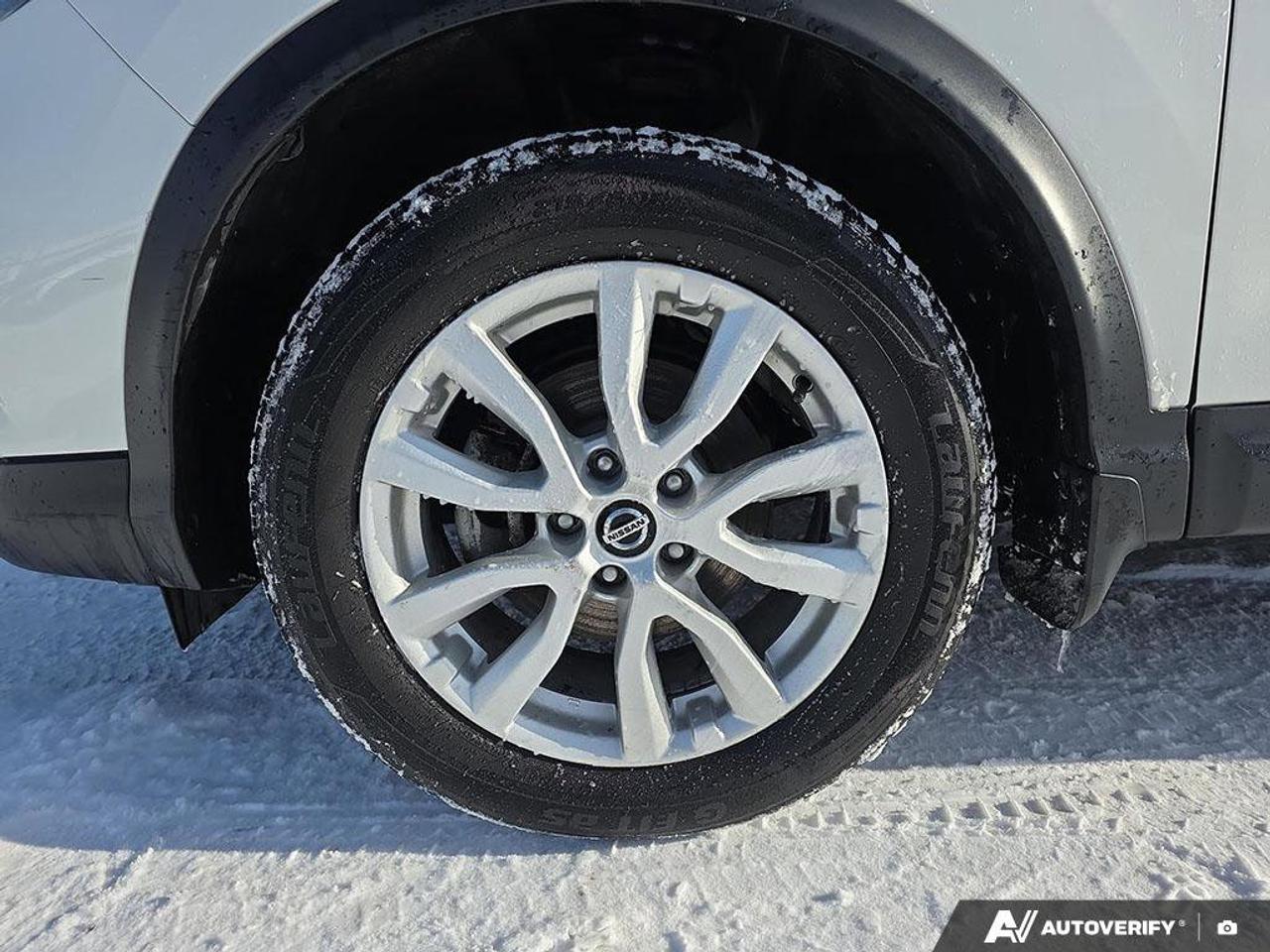 2023 Nissan Qashqai SV AWD | Apple CarPlay | Heated Seats | Alloy Rims | Photo