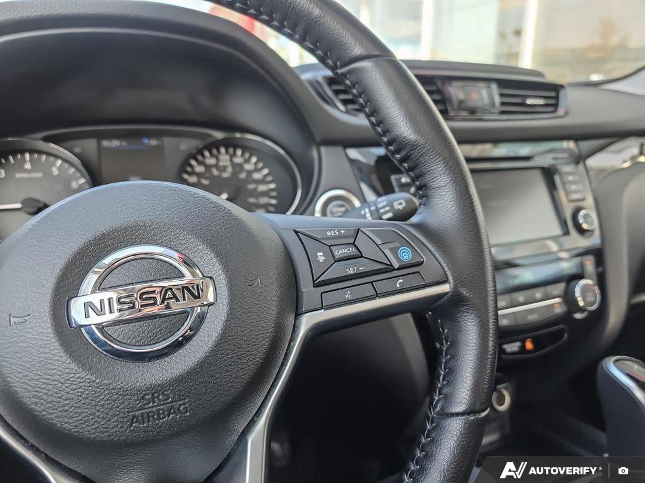2023 Nissan Qashqai SV AWD | Apple CarPlay | Heated Seats | Alloy Rims | Photo