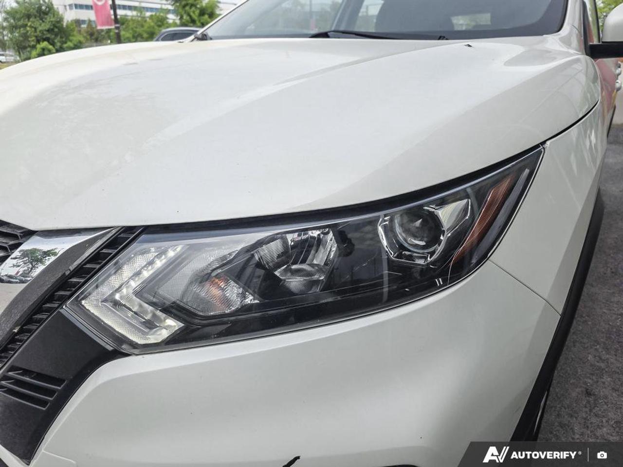 2023 Nissan Qashqai SV AWD | Apple CarPlay | Heated Seats | Alloy Rims | Photo
