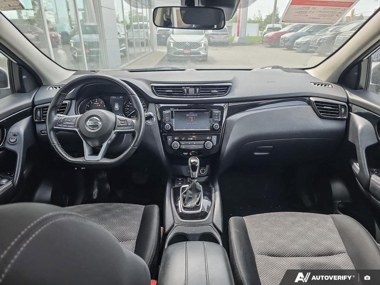 2023 Nissan Qashqai SV AWD | Apple CarPlay | Heated Seats | Alloy Rims | Photo