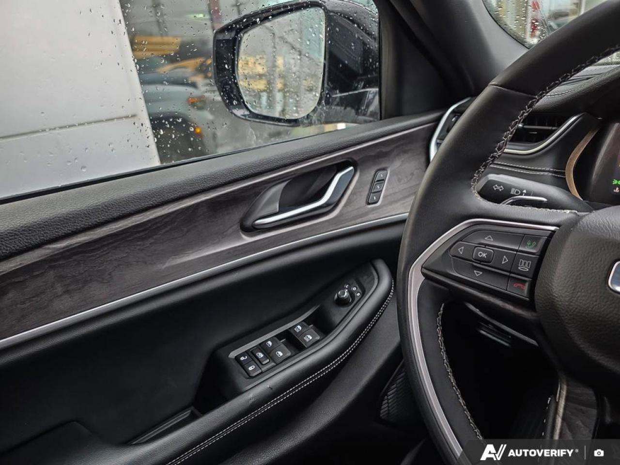 2024 Jeep Grand Cherokee L Limited Photo