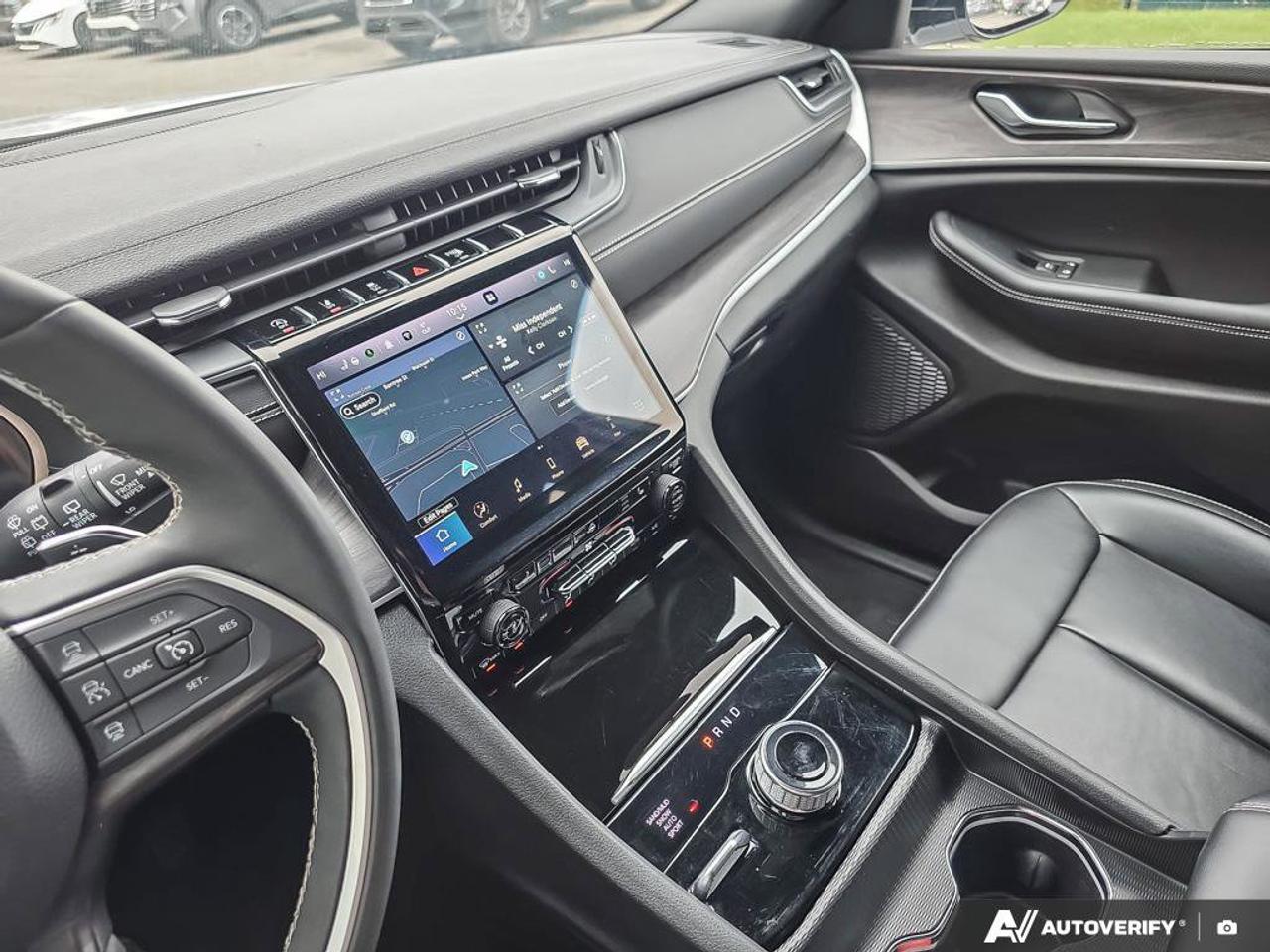 2024 Jeep Grand Cherokee L Limited | Android Auto | Apple Car Play | Leather | Photo