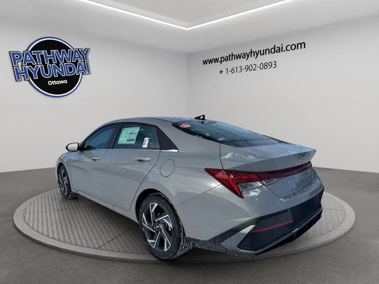 2026 Hyundai Elantra Hybrid Luxury Photo