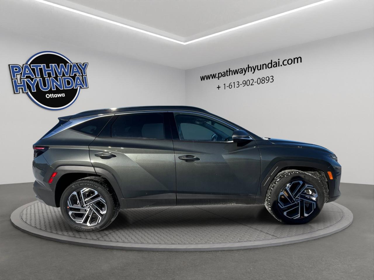 2026 Hyundai Tucson Hybrid Ultimate Photo2