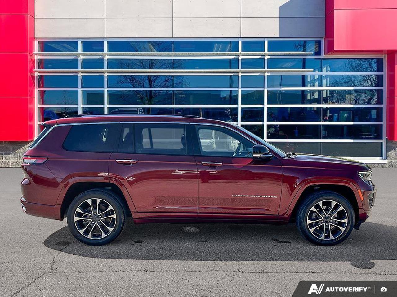2021 Jeep Grand Cherokee L Overland | Navigation | Pano Roof | Luxury Pkg. | Trailer Tow Pkg. | Photo