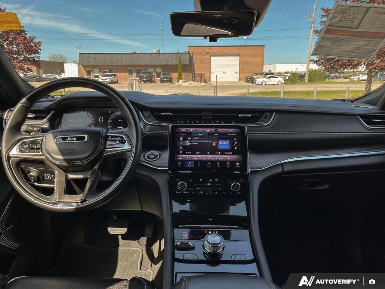 2021 Jeep Grand Cherokee L Overland | Navigation | Pano Roof | Luxury Pkg. | Trailer Tow Pkg. | Photo
