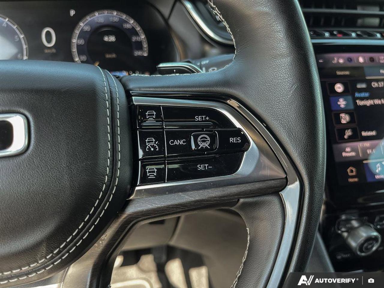 2021 Jeep Grand Cherokee L Overland | Navigation | Pano Roof | Luxury Pkg. | Trailer Tow Pkg. | Photo