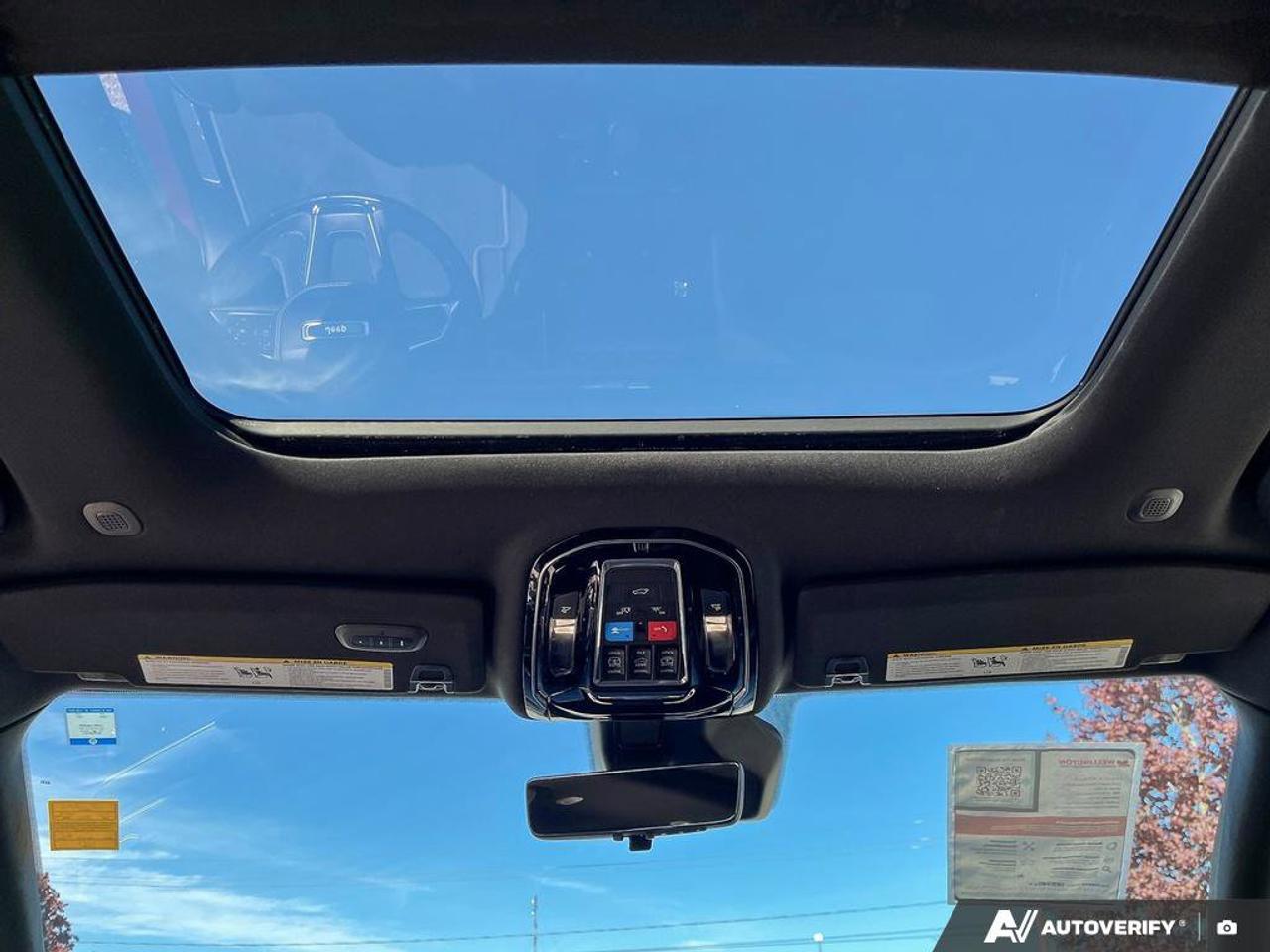 2021 Jeep Grand Cherokee L Overland | Navigation | Pano Roof | Luxury Pkg. | Trailer Tow Pkg. | Photo