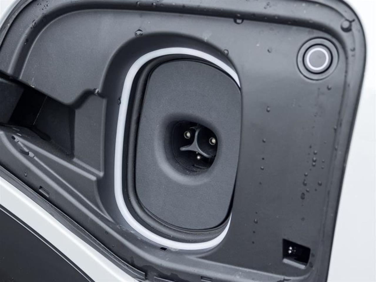 2026 Cadillac OPTIQ Sport Photo4