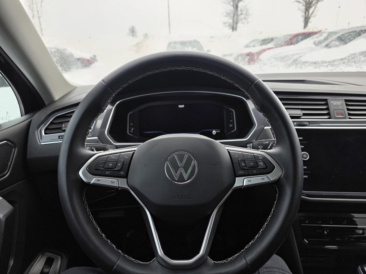 2023 Volkswagen Tiguan Comfortline | AWD | Apple Car Play | Android Auto | Heated Seats | Photo
