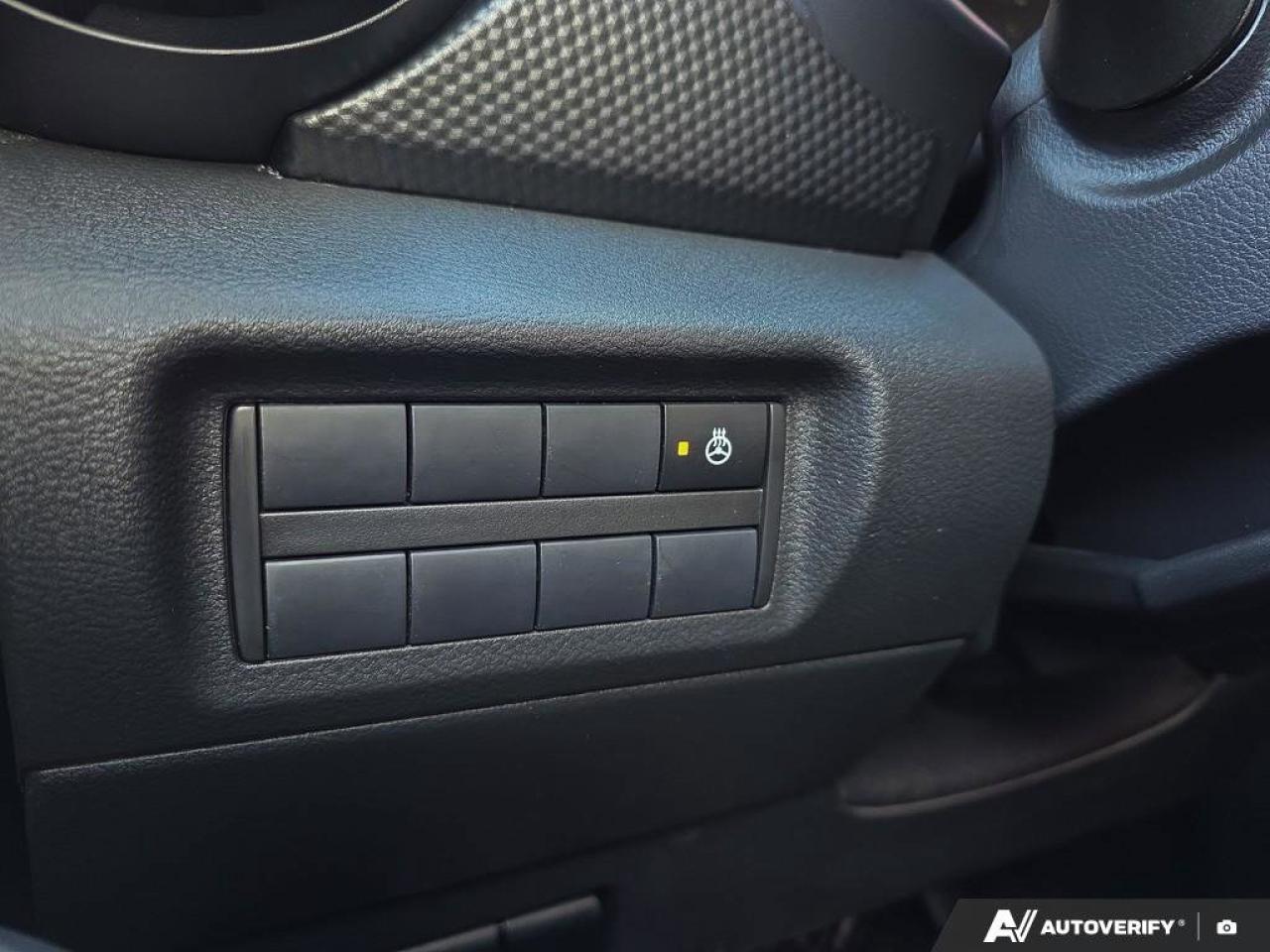 2024 Nissan Kicks SV | Heated Seats | Android Auto | Apple Car Play | Photo