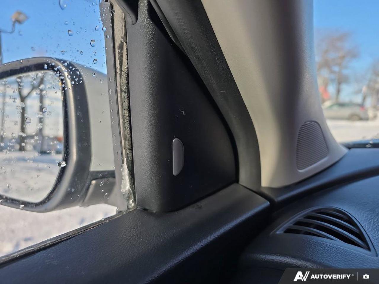 2024 Nissan Kicks SV | Heated Seats | Android Auto | Apple Car Play | Photo