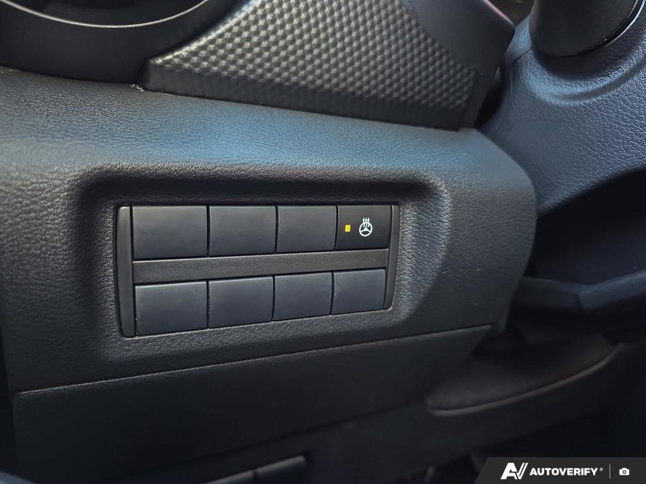 2024 Nissan Kicks SV | Heated Seats | Android Auto | Apple Car Play | Photo