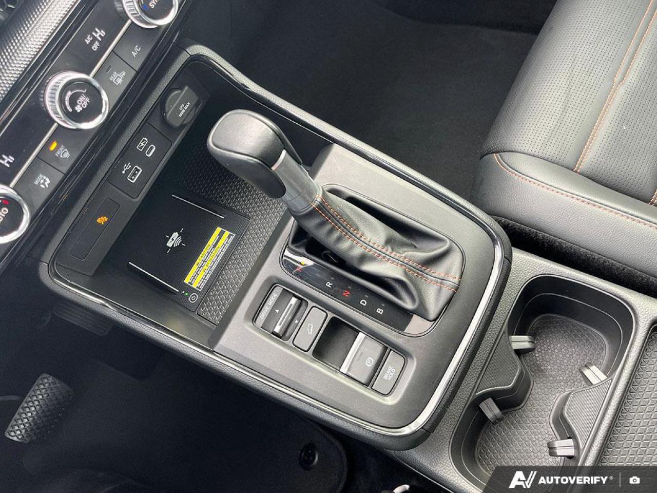 2024 Honda CR-V Hybrid Touring | Leather | Nav | Sunroof | Safety Tech | Photo