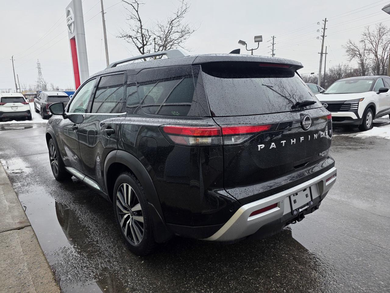 2022 Nissan Pathfinder Platinum AWD | Pro-Pilot | Android Auto | Leather | Photo