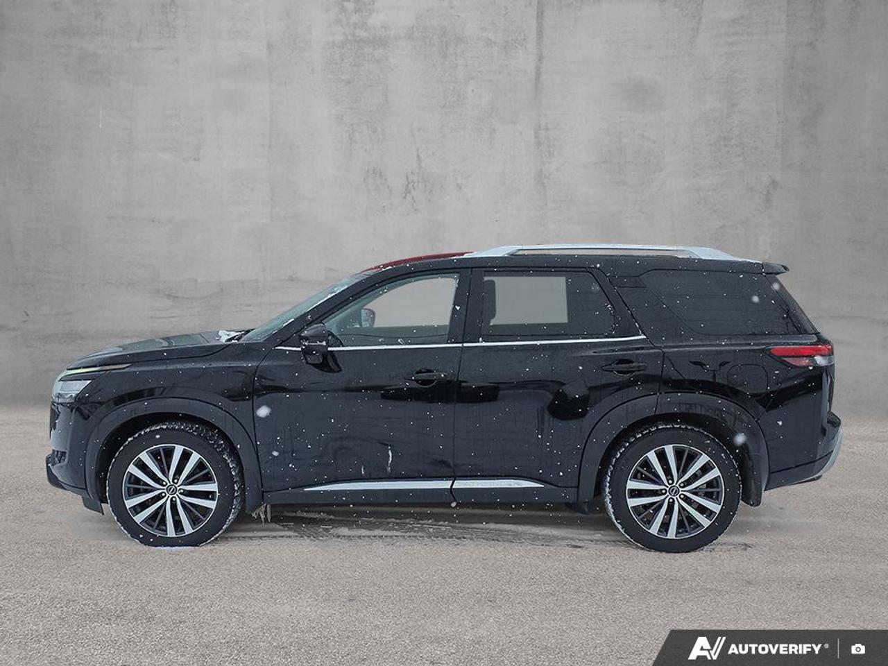 2022 Nissan Pathfinder Platinum AWD | Pro-Pilot | Android Auto | Leather | Photo